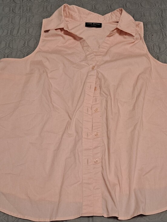 Lane Bryant Tops - Lane Bryant Light Pink Sleeveless Collared Button-Up Top Sz 16